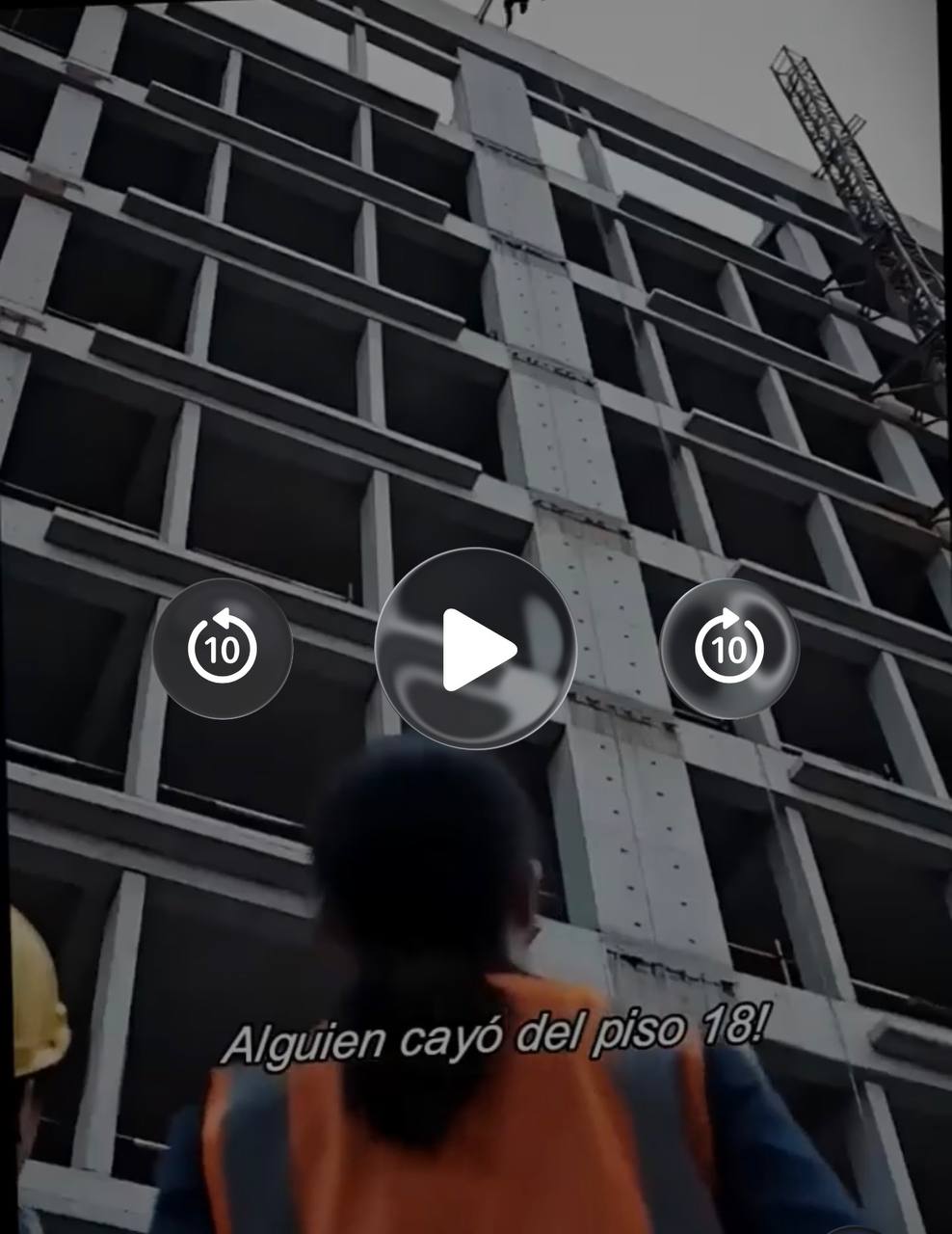 Alguien cayó del piso 18 siguiendo parte